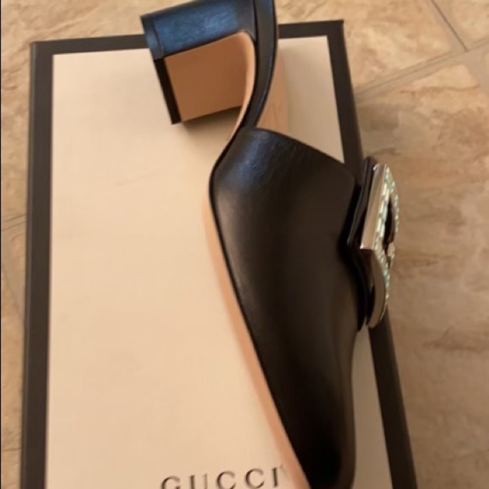 Gucci crystal G shoes